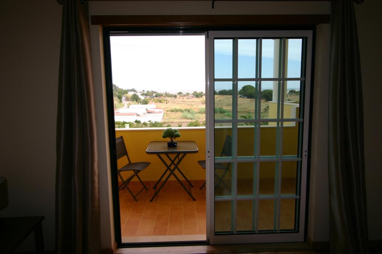 Villa Vista Mar Piscina Suites Fuzeta Bagian luar foto